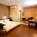 Hotel Tebrau CT