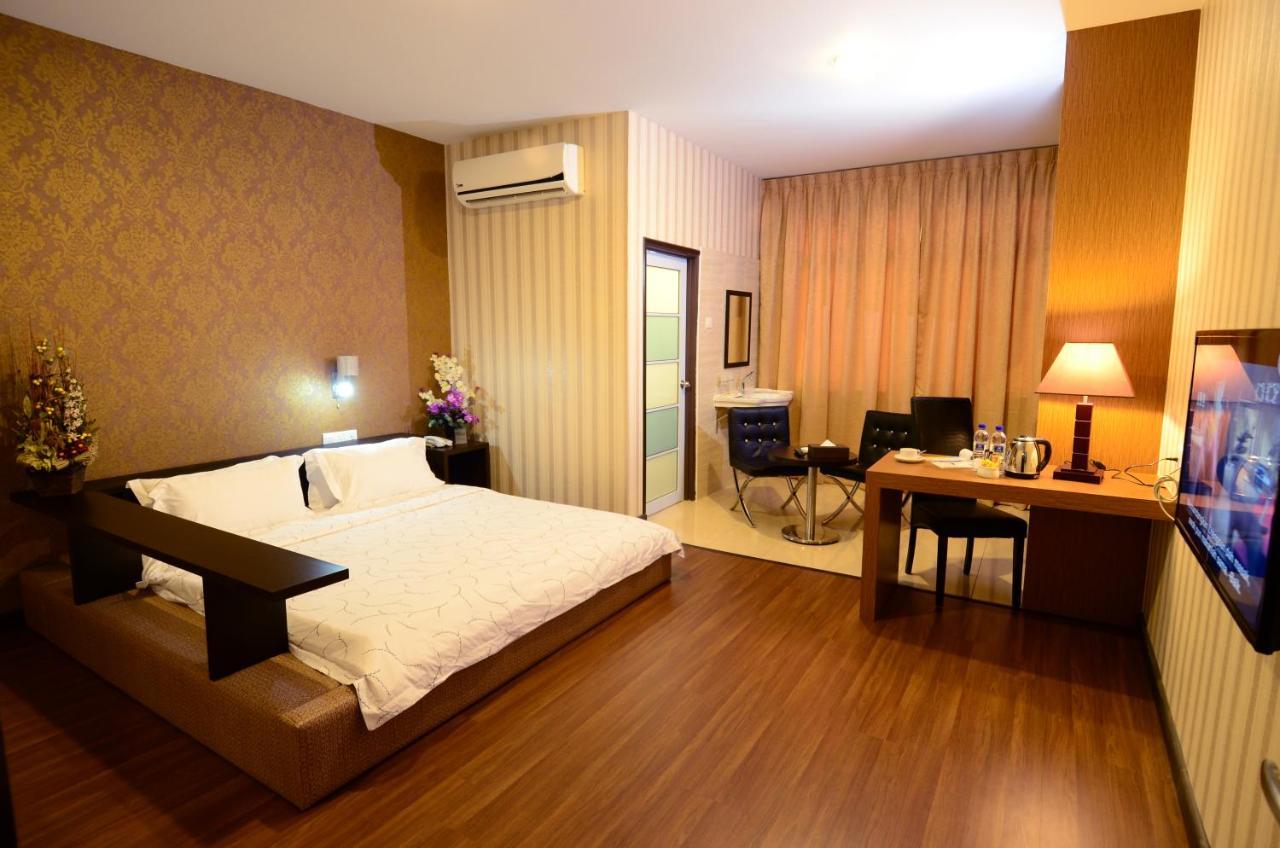 Tebrau Ct Hotel