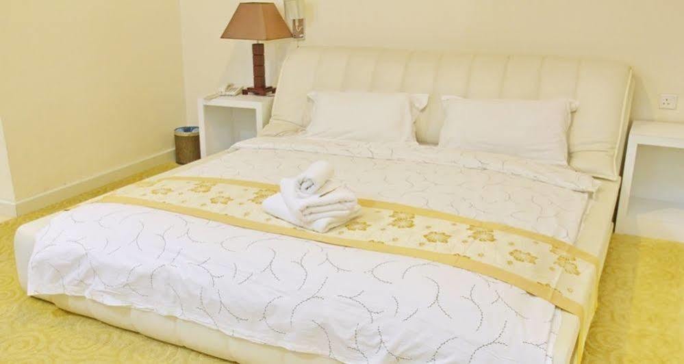 Tebrau Ct Hotel 3*