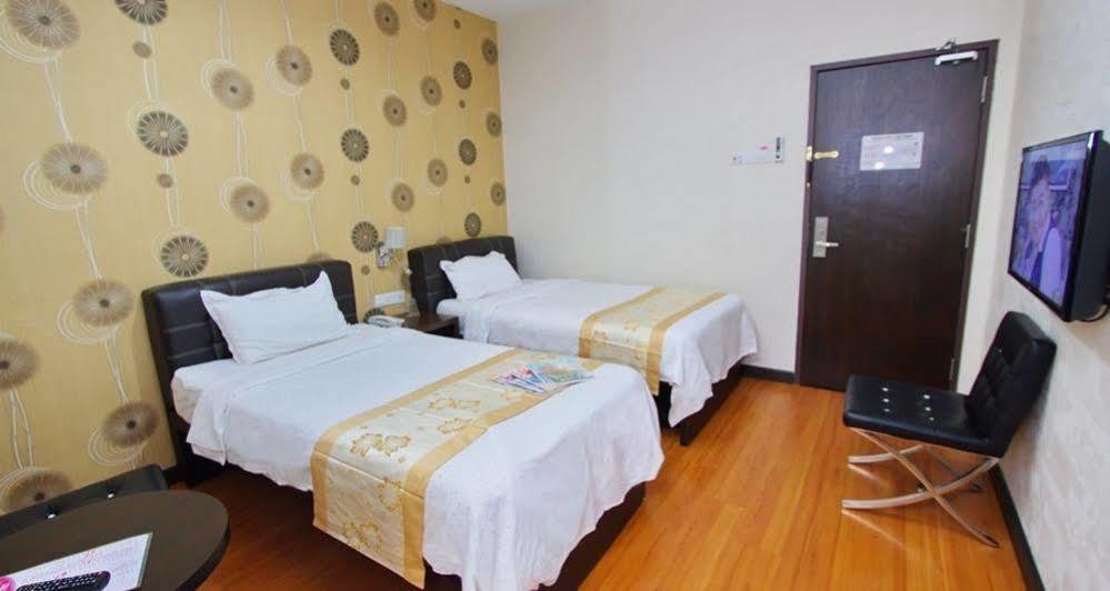 Hotel Tebrau Ct 3*
