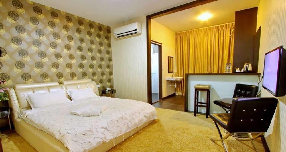 Tebrau Ct Hotel 3*